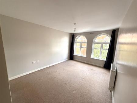 2 bedroom Duplex for sale in Grants Yard, Burton-On-Trent