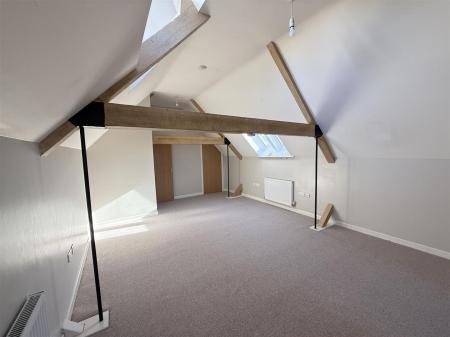 2 bedroom Duplex for sale in Grants Yard, Burton-On-Trent