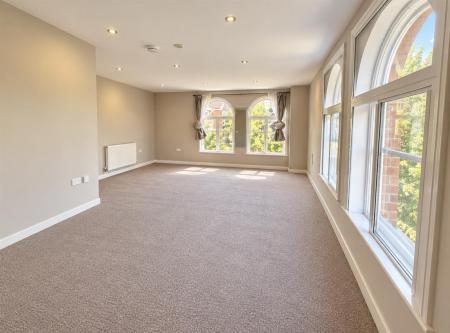 2 bedroom Duplex for sale in Grants Yard, Burton-On-Trent