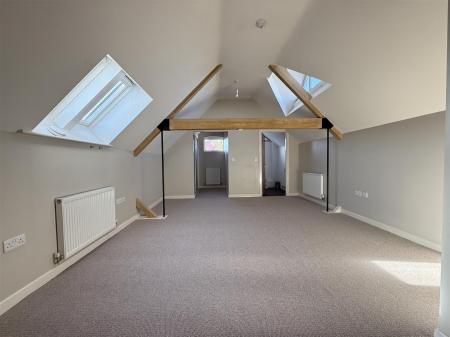 2 bedroom Duplex for sale in Grants Yard, Burton-On-Trent