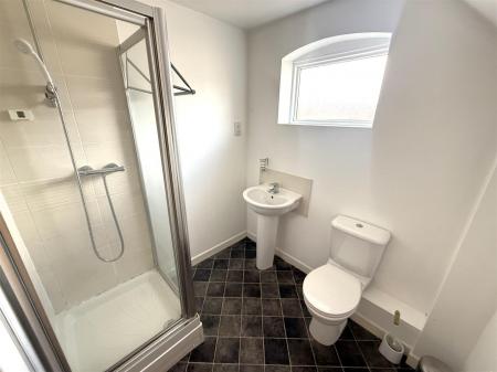 2 bedroom Duplex for sale in Grants Yard, Burton-On-Trent