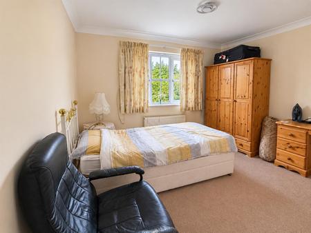 5 bedroom Detached house for sale in Forest Edge Way, Burton-On-Trent