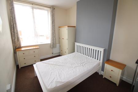 Borough Road, Staffordshire, Burton upon Trent, DE14
