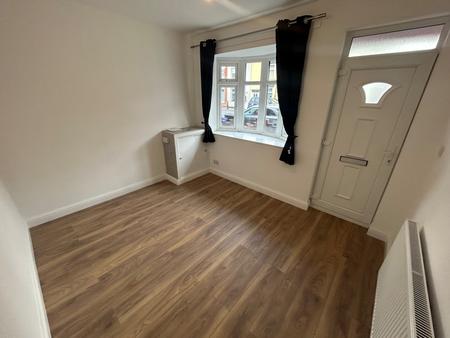 3 bedroom Terraced House to let in Waterloo Street, Staffordshire, Burton upon Trent, DE14