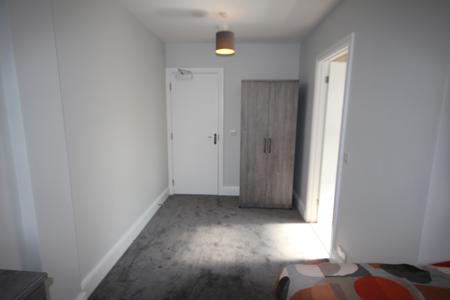 1 bedroom House share to let in Shobnall Street, Staffordshire, Burton upon Trent, DE14