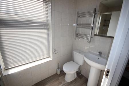 1 bedroom House share to let in Shobnall Street, Staffordshire, Burton upon Trent, DE14