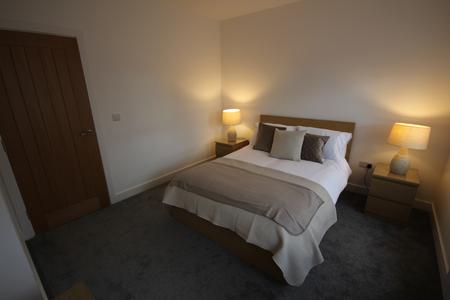 2 bedroom Flat to let in Horninglow Street, Staffordshire, Burton upon Trent, DE14