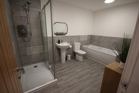 2 bedroom Flat to let in Horninglow Street, Staffordshire, Burton upon Trent, DE14