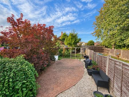 3 bedroom Semi-detached house for sale in Kitling Greaves Lane, Burton-On-Trent