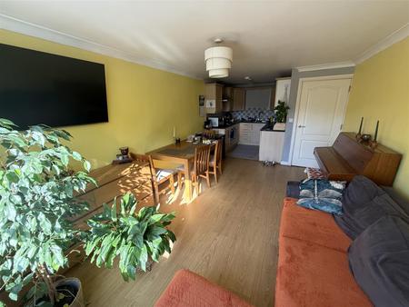 2 bedroom Apartment for sale in Pavilion Grove, Burton-On-Trent