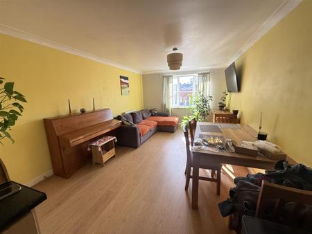2 bedroom Apartment for sale in Pavilion Grove, Burton-On-Trent