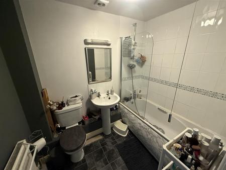 2 bedroom Apartment for sale in Pavilion Grove, Burton-On-Trent