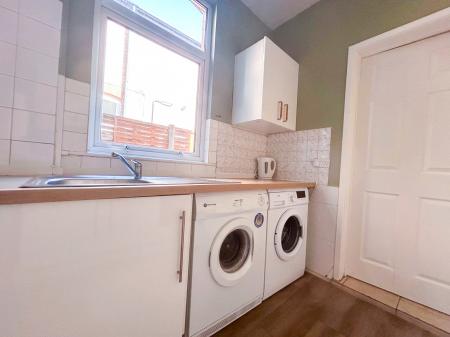 4 bedroom Terraced House to let in Pybus Street, Derby, DE22