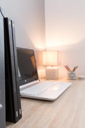 4 bedroom Semi-detached house to let in Stepping Lane