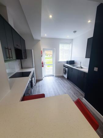 5 bedroom Detached house to let in Kedleston Old Road, Derby, DE22