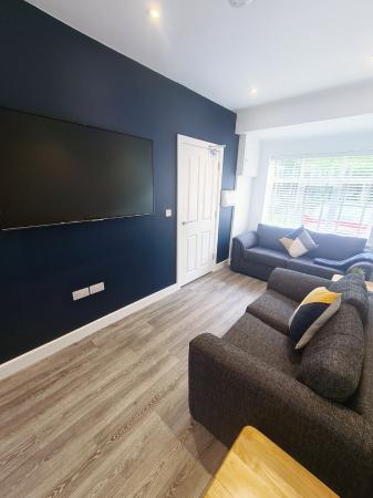 5 bedroom Detached house to let in Kedleston Old Road, Derby, DE22