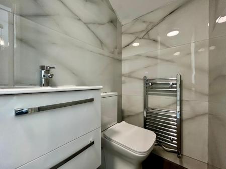 5 bedroom Semi-detached house to let in Ashbourne Road, Derby, DE22