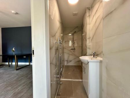 5 bedroom Semi-detached house to let in Ashbourne Road, Derby, DE22