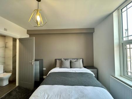 5 bedroom Semi-detached house to let in Ashbourne Road, Derby, DE22