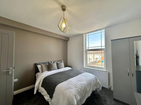 5 bedroom Semi-detached house to let in Ashbourne Road, Derby, DE22