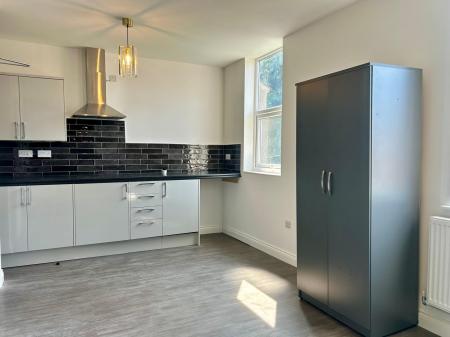 5 bedroom Semi-detached house to let in Ashbourne Road, Derby, DE22