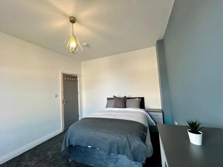 5 bedroom Semi-detached house to let in Ashbourne Road, Derby, DE22