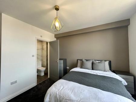 5 bedroom Semi-detached house to let in Ashbourne Road, Derby, DE22