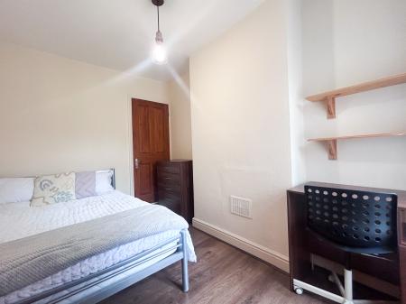 2 bedroom Flat to let in Peach Street, Derby, DE22