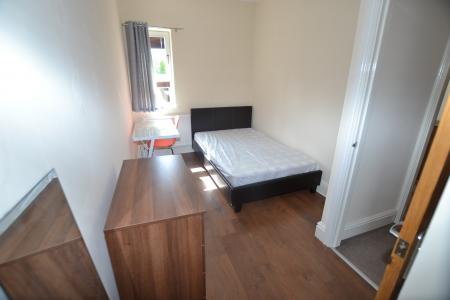 3 bedroom Flat to let in Radbourne Street, Derby, DE22