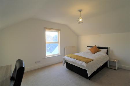 5 bedroom Semi-detached house to let in Ashbourne Road, Derby, City Centre, DE22