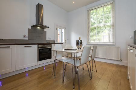 5 bedroom Semi-detached house to let in South Street, Derby, DE1