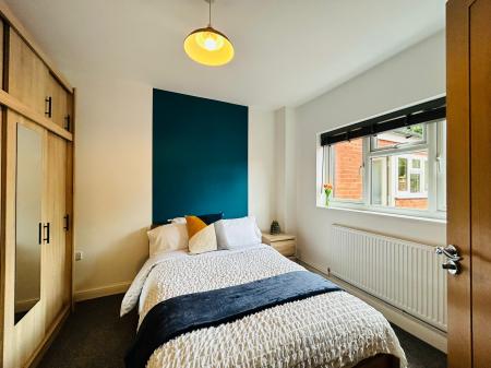 4 bedroom Apartment to let in Quarn Gardens, Derby, DE1