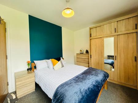 4 bedroom Apartment to let in Quarn Gardens, Derby, DE1