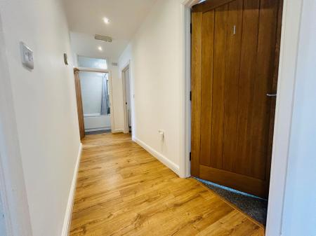 4 bedroom Apartment to let in Quarn Gardens, Derby, DE1