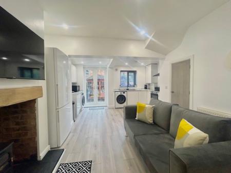 4 bedroom Terraced House to let in Redshaw Street, Derby, DE1