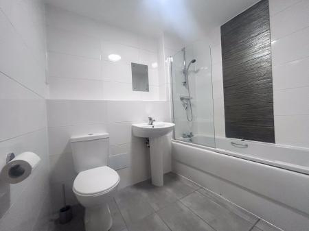 1 bedroom Apartment to let in Norman House