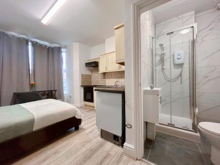 1 bedroom Studio flat to let in Uttoxeter New Road, Derby, DE22