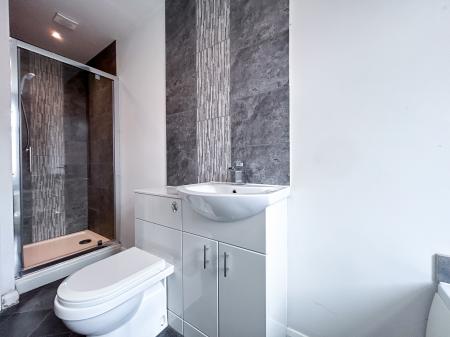 3 bedroom House to let in Webster Street, Derby, DE1