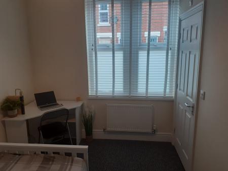 5 bedroom Terraced House to let in Longford Street, Derby, DE22