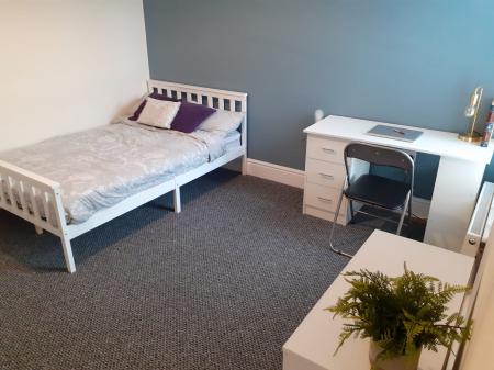 5 bedroom Terraced House to let in Longford Street, Derby, DE22