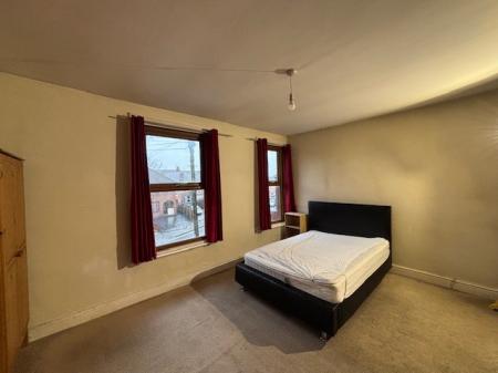 4 bedroom Terraced House for sale in Windmill Hill Lane, Derby, DE22