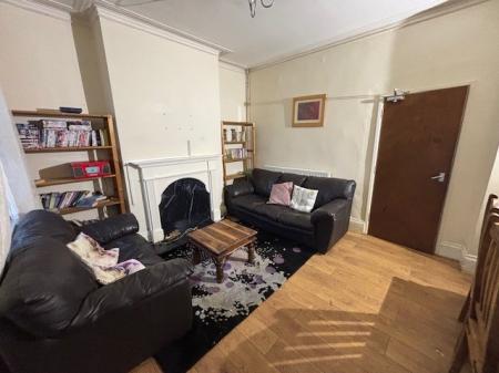 4 bedroom Terraced House for sale in Windmill Hill Lane, Derby, DE22