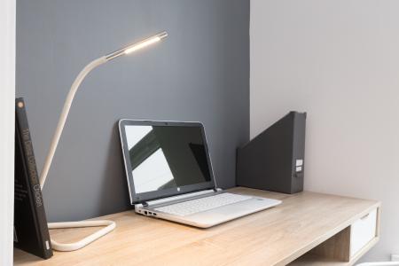 3 bedroom Semi-detached house to let in Stepping Lane