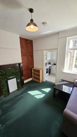 2 bedroom Terraced House to let in Cecil Street