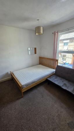 2 bedroom Terraced House to let in Cecil Street