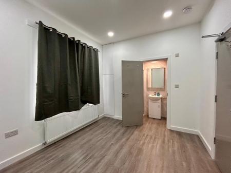 6 bedroom Detached house to let in Ivy Grove, Ripley, DE5