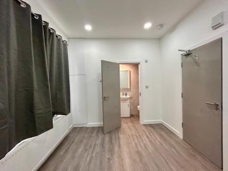 6 bedroom Detached house to let in Ivy Grove, Ripley, DE5