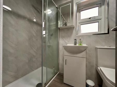 6 bedroom Detached house to let in Ivy Grove, Ripley, DE5