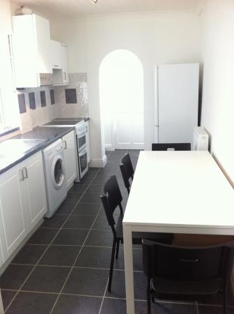 3 bedroom Flat to let in Pybus Street, Derby, DE22