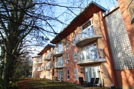 2 bedroom Apartment to let in Pineview Gardens, Derby, DE23